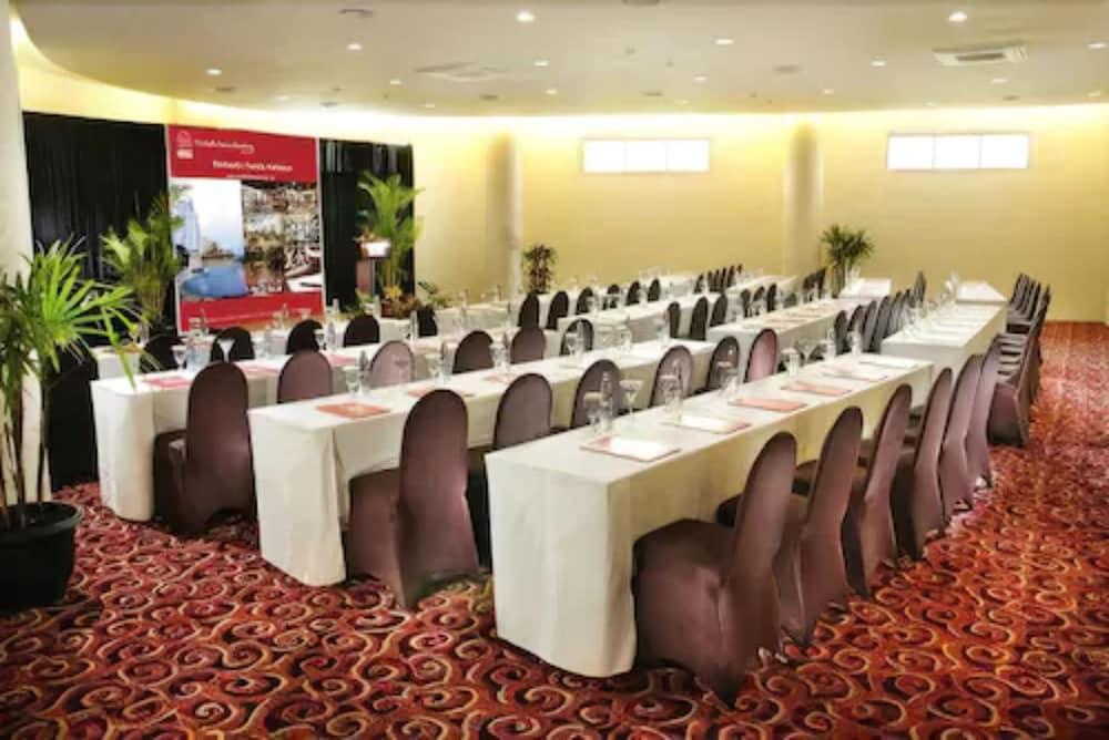 Marbella Suites Bandung Cimenyan Esterno foto