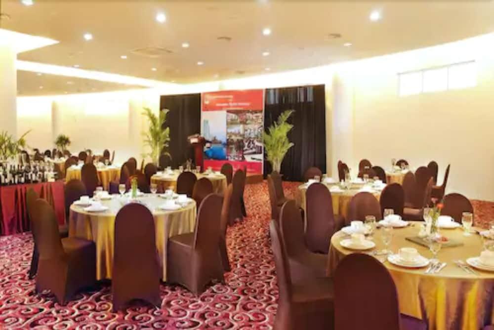 Marbella Suites Bandung Cimenyan Esterno foto