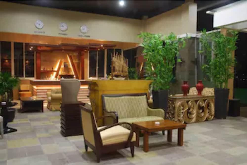 Marbella Suites Bandung Cimenyan Esterno foto