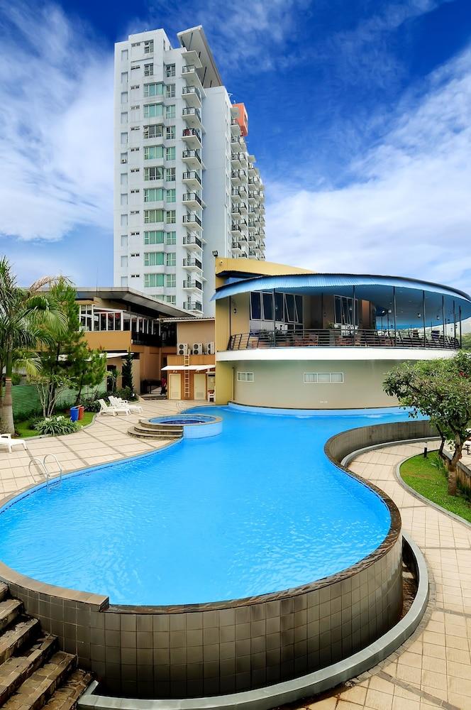 Marbella Suites Bandung Cimenyan Esterno foto