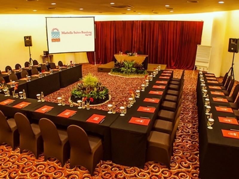 Marbella Suites Bandung Cimenyan Esterno foto