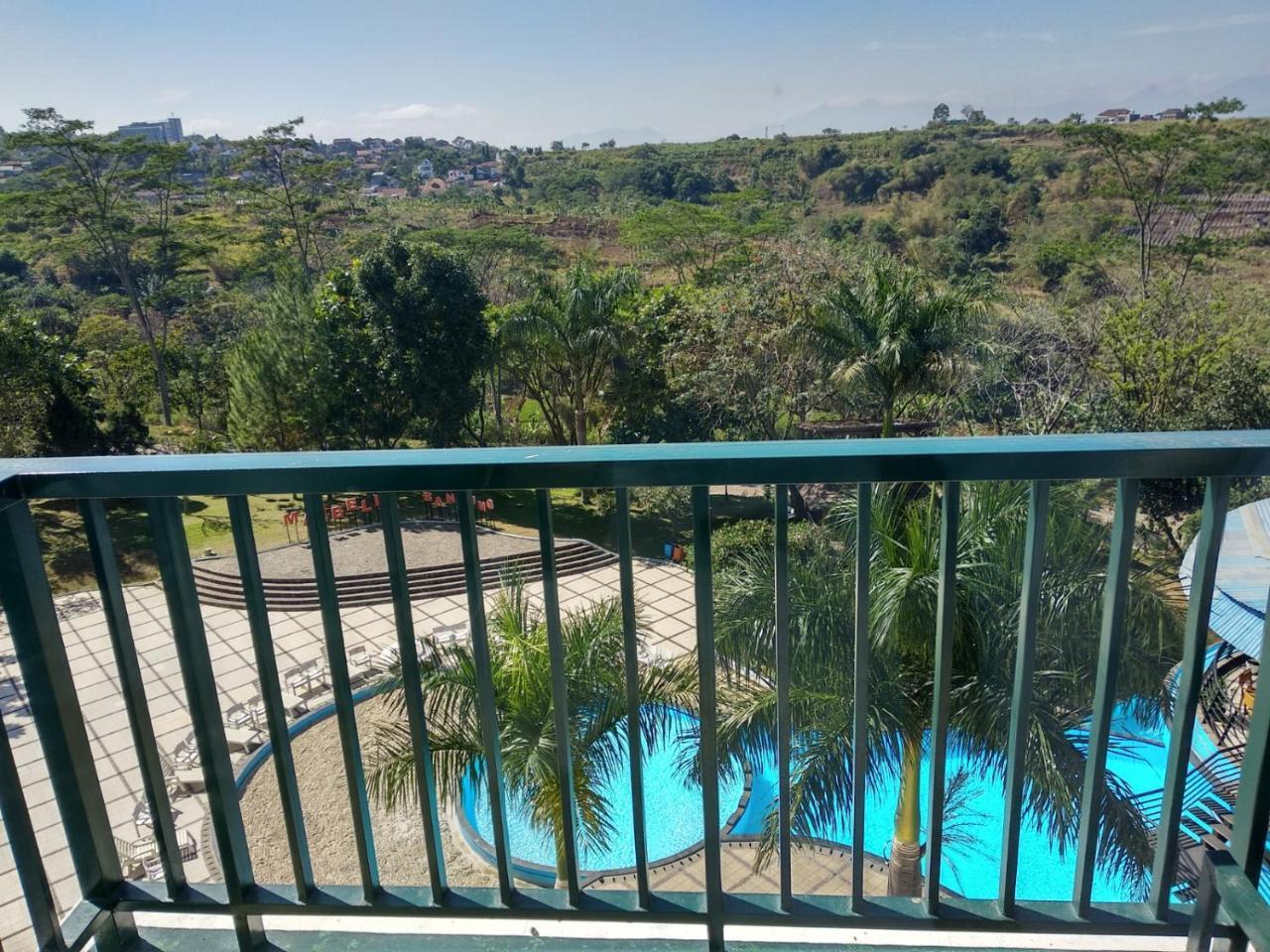 Marbella Suites Bandung Cimenyan Esterno foto