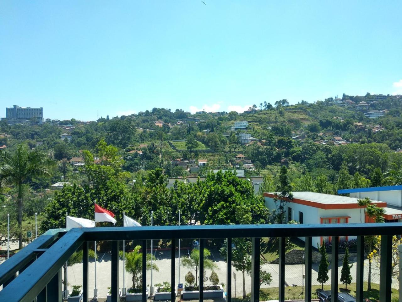 Marbella Suites Bandung Cimenyan Esterno foto